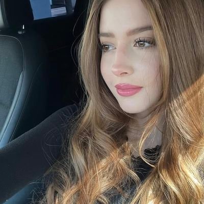 SerinaGoldsn's profile picture