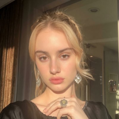 J𝐀NE𝜗𝜚.˚𐙚💞's profile picture