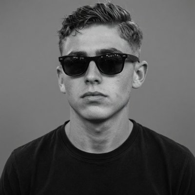𝐸's profile picture