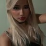 isa pinheiro's profile picture
