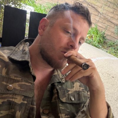 𝕖𝕝𝕚𝕒𝕤's profile picture