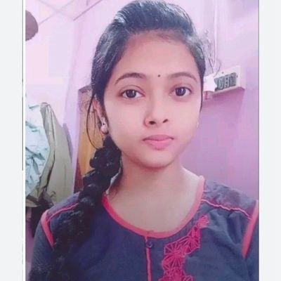 SchoolGirl9845's profile picture