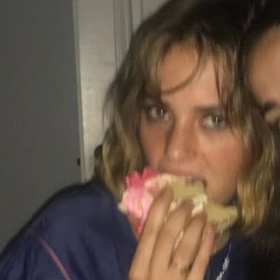 hugmelau's profile picture