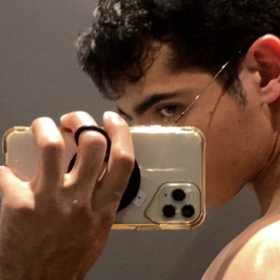 F✨'s profile picture