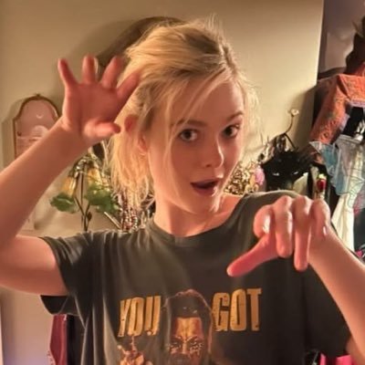 lou #debutforfour's profile picture