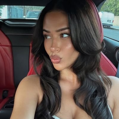 f's profile picture