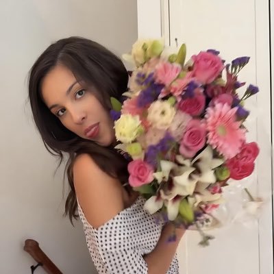 lolaslivia's profile picture