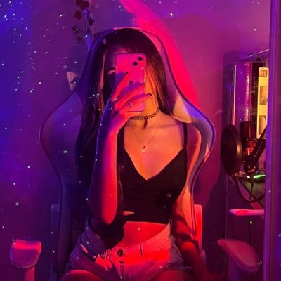 𝟙𝟡𝟡𝟞 🩶's profile picture