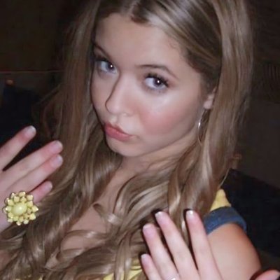 ⋆'s profile picture