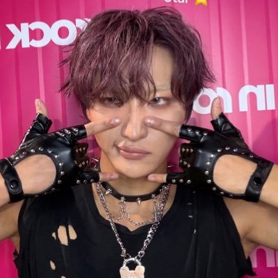 logan is TALKING TO SEONGHWA's profile picture