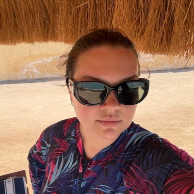 типова домогосподарка's profile picture