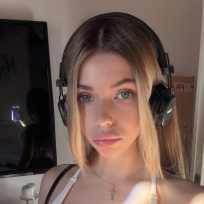 ariaqueeen's profile picture