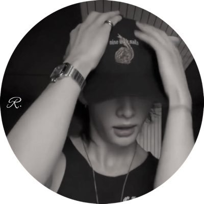 リリ ‎•᷄ࡇ•᷅·'s profile picture
