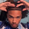 b's profile picture