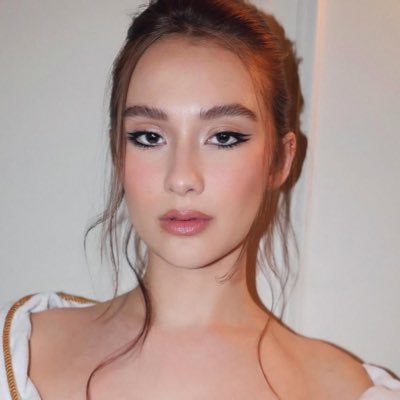 luvscnradfshr's profile picture