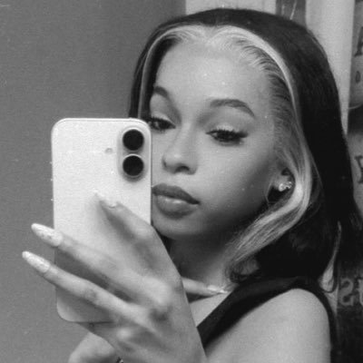 hisgoddess👸🏻's profile picture
