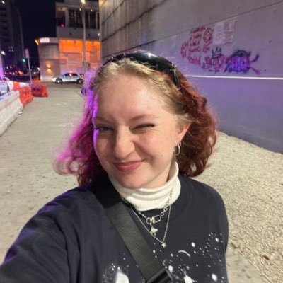 cali ✩'s profile picture