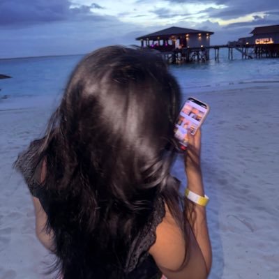 Yazhini🐣's profile picture