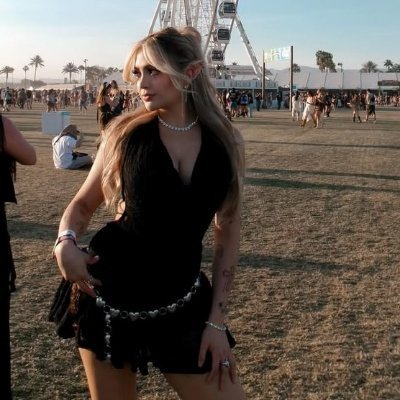 mon.'s profile picture