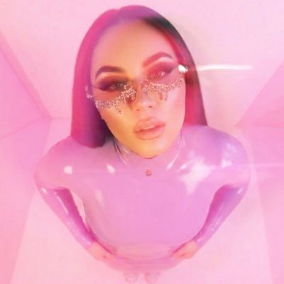Iris Story 2 Year Xbiz Miami Nominee's profile picture