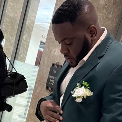 KenHeLive's profile picture