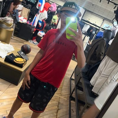 ITSYOURBOY😊's profile picture