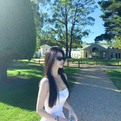 b_newlyn's profile picture