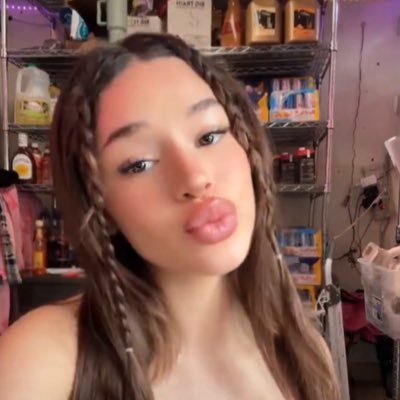 Sluttybops's profile picture