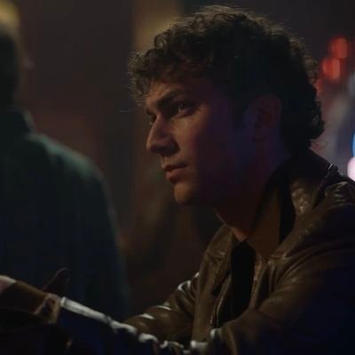 luke 📼 paris dm fic 📌's profile picture