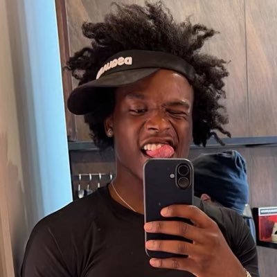 s's profile picture