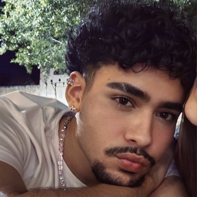 thi.'s profile picture