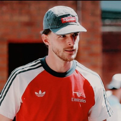 esra 🏴🇦🇷's profile picture