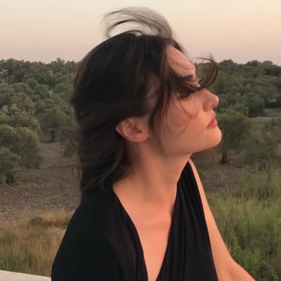 M O N A's profile picture