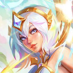 luxnoira's profile picture
