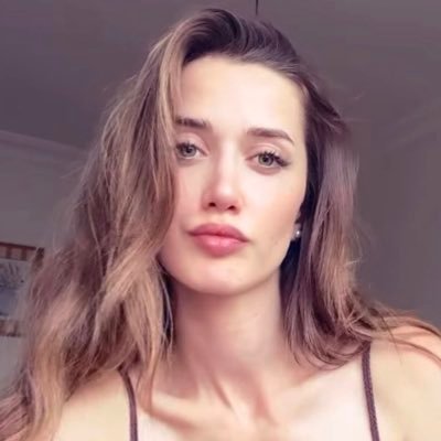 𝒜𝓋𝒾 ☆'s profile picture