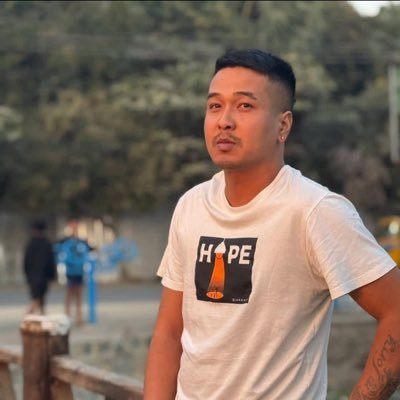 Thar Nge's profile picture