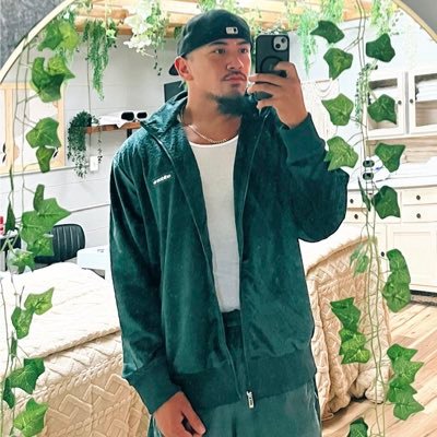 🏄🏽♂️'s profile picture