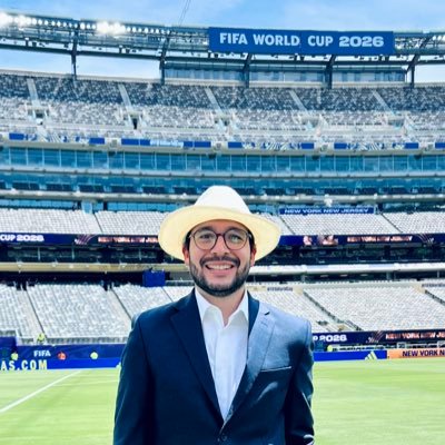 Sebastián Decker 🤓's profile picture