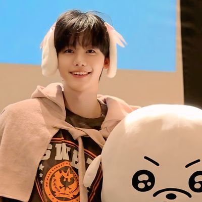 nill ₊˚⊹🌻🐰₊˚⊹'s profile picture