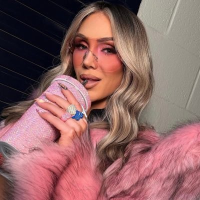 wlwflair's profile picture