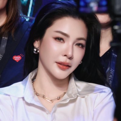 JJ 🌻 | FAYEMILY | TEAM FAYE 💛's profile picture