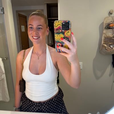 ES101196's profile picture