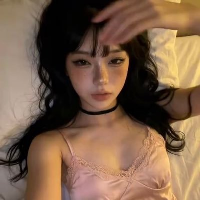 halfasleepez's profile picture