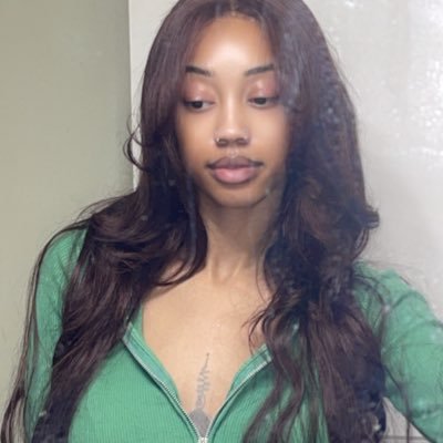 🫦🫦🫦.'s profile picture