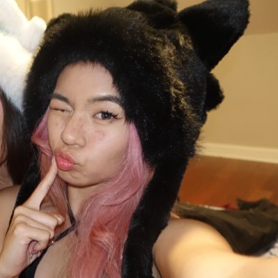 brattyviet's profile picture