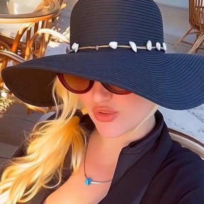 lllllsOsOlllll's profile picture