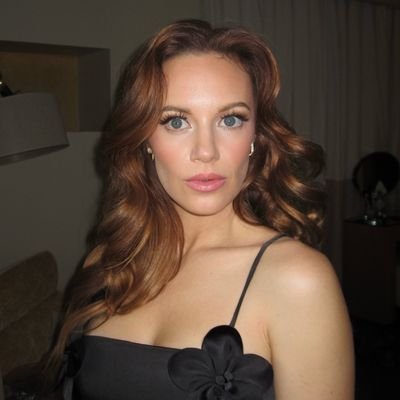 elisa's profile picture