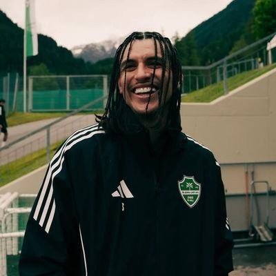 madh1898005's profile picture