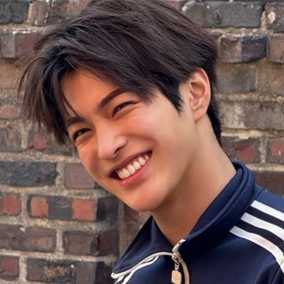 BNTAR NYARI SINYAL ABISINI GUE BALESIN's profile picture