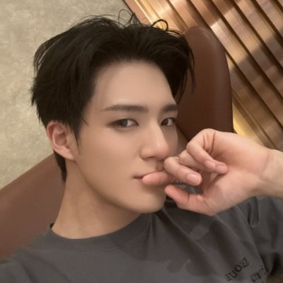 myleejenos's profile picture
